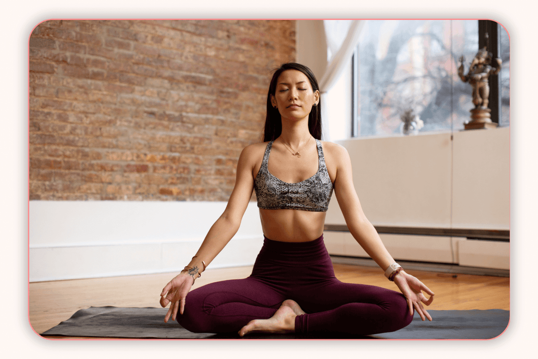 5 Postures de Yoga pour Soulager les Crampes Menstruelles