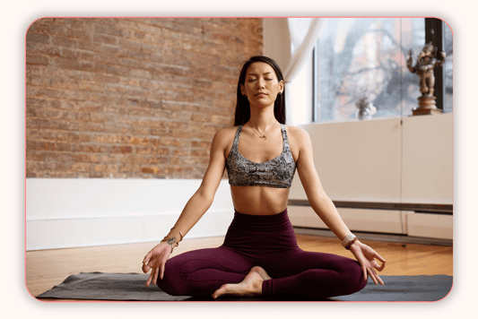 5 Postures de Yoga pour Soulager les Crampes Menstruelles